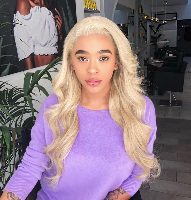 BLONDE